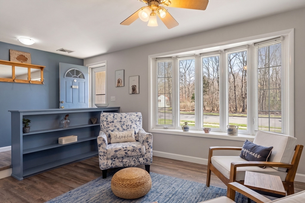 34 Smith ST, Rehoboth, MA Photo #6