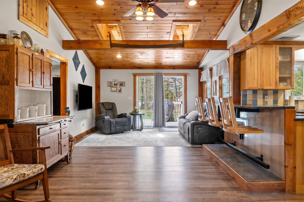 34 Smith ST, Rehoboth, MA Photo #8