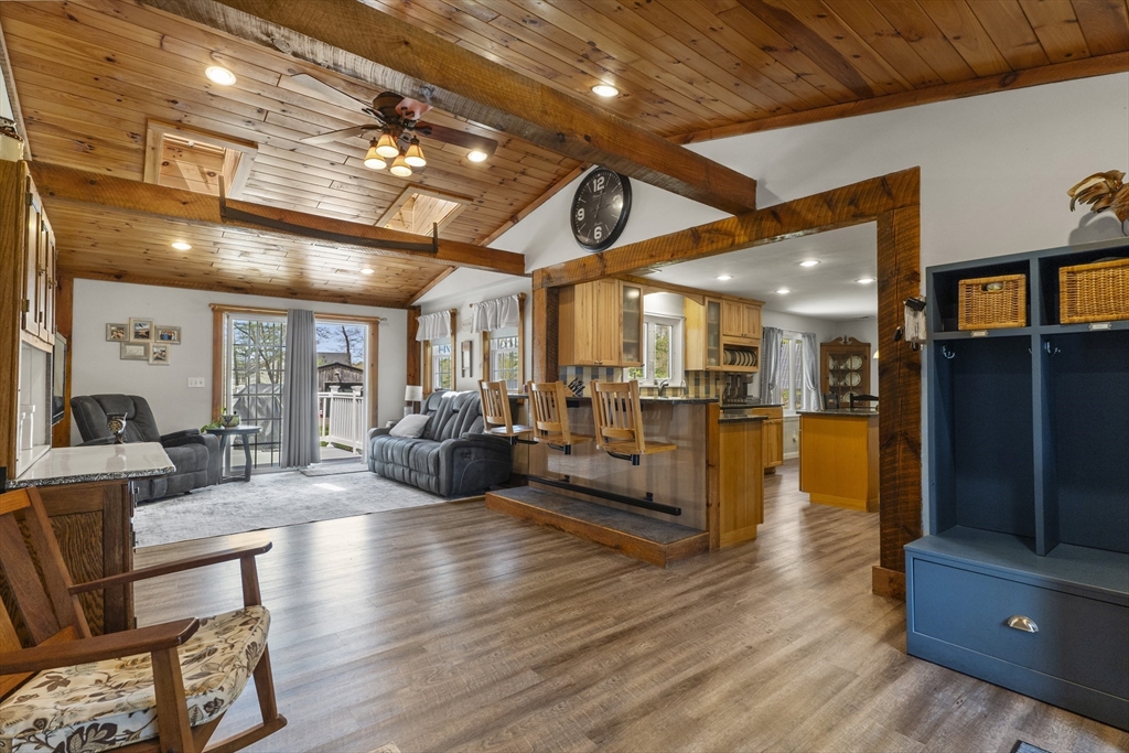 34 Smith ST, Rehoboth, MA Photo #9