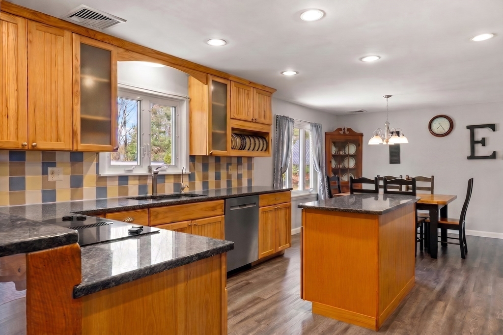 34 Smith ST, Rehoboth, MA Photo #12