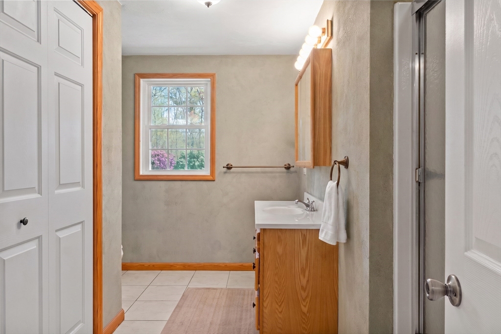 34 Smith ST, Rehoboth, MA Photo #35
