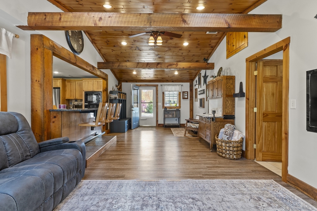34 Smith ST, Rehoboth, MA Photo #10