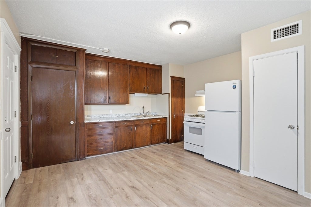 420 Rathbun ST #9, Woonsocket, RI, 420 Rathbun ST #9, Woonsocket, RI Photo #5