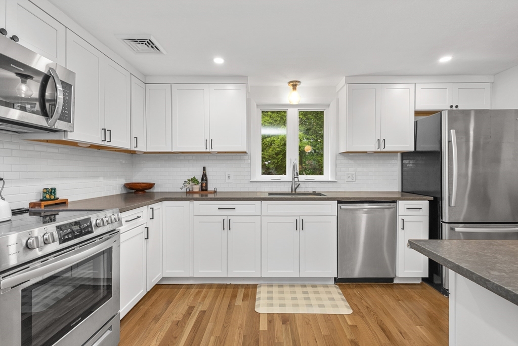 13 Fairview Rd, Medfield, MA, 13 Fairview Rd, Medfield, MA Photo #11