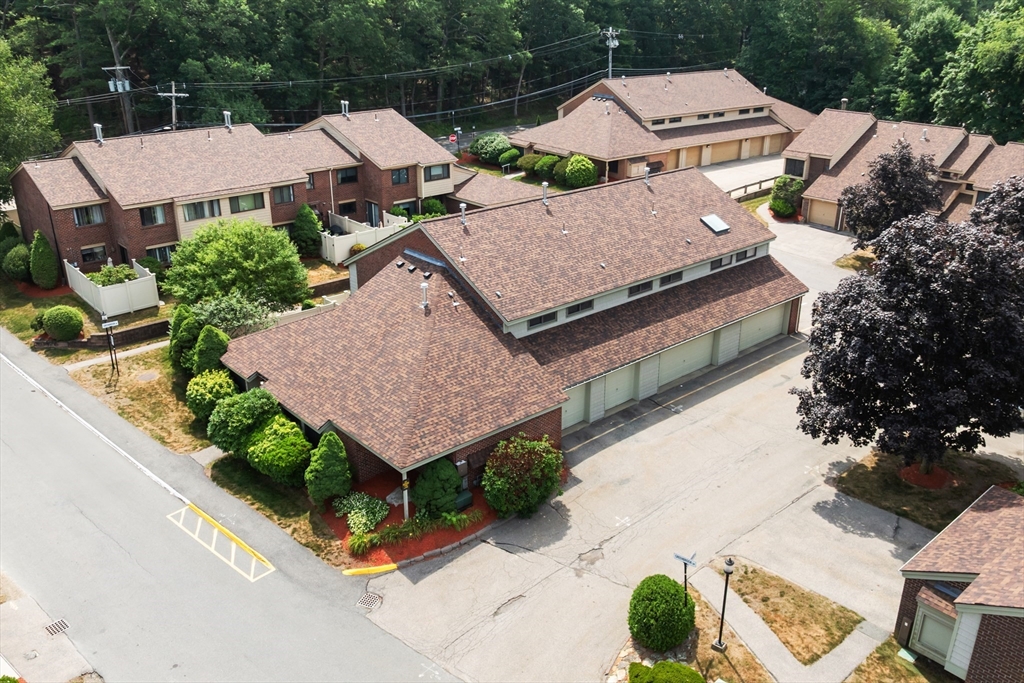 14 Greenbrook Dr 14