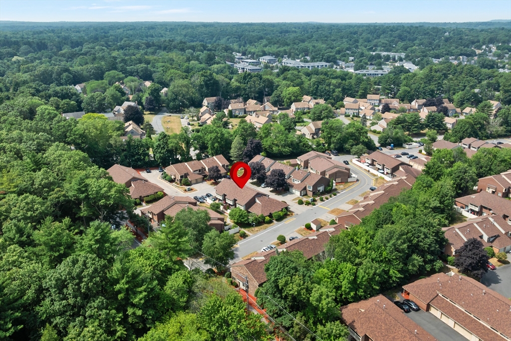 14 Greenbrook Dr 14