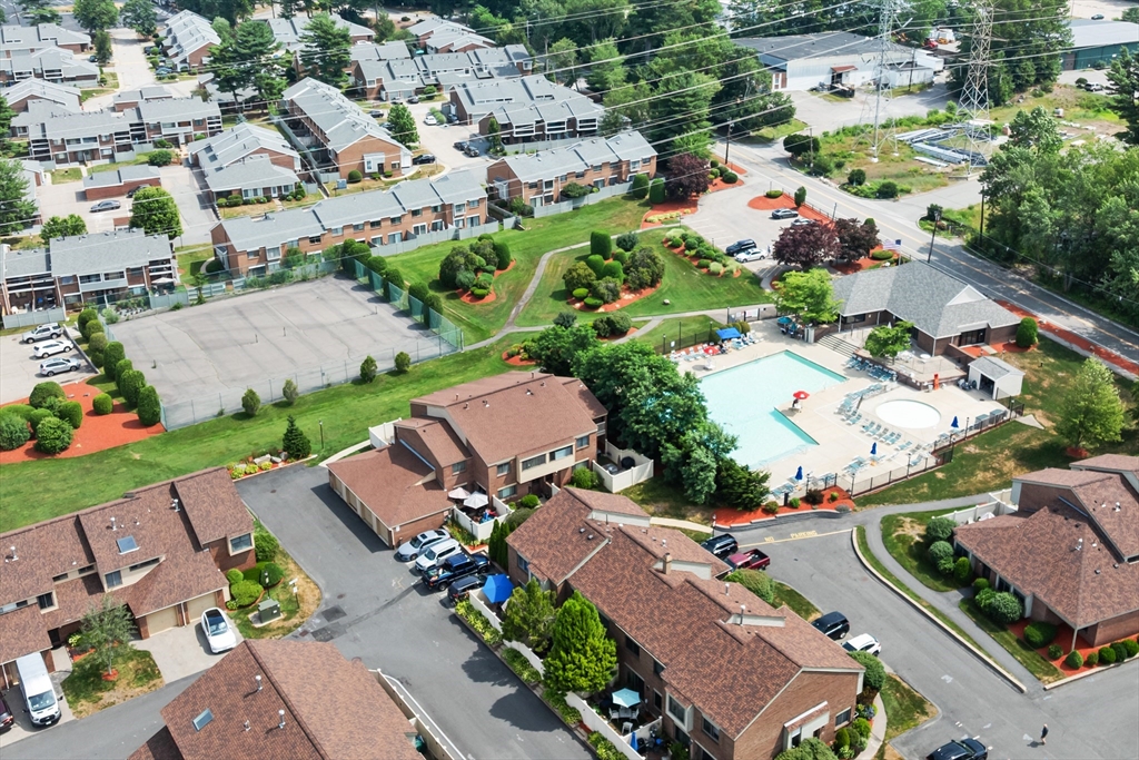 14 Greenbrook Dr 14