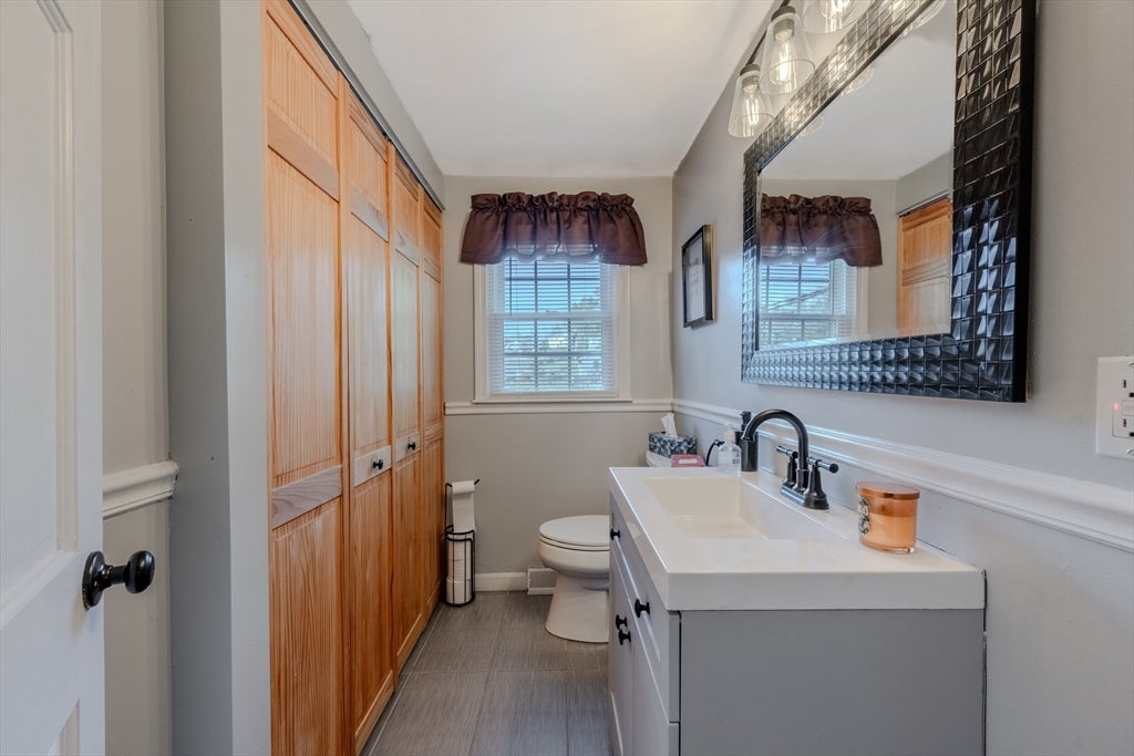 62 Dexter Ave, Dracut, MA, 62 Dexter Ave, Dracut, MA Photo #10