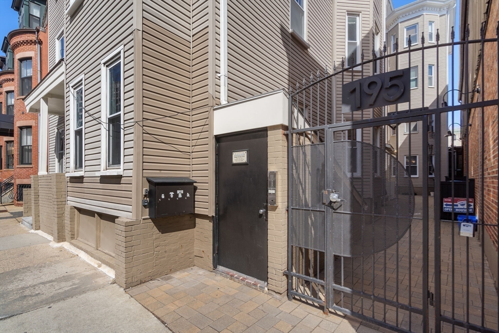195 Green Street
