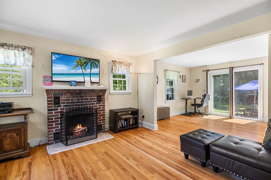 779 Oxford St S ST, Auburn, MA, 779 Oxford St S ST, Auburn, MA Photo #2