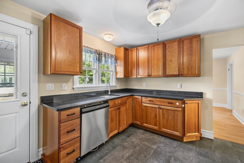 779 Oxford St S ST, Auburn, MA, 779 Oxford St S ST, Auburn, MA Photo #10