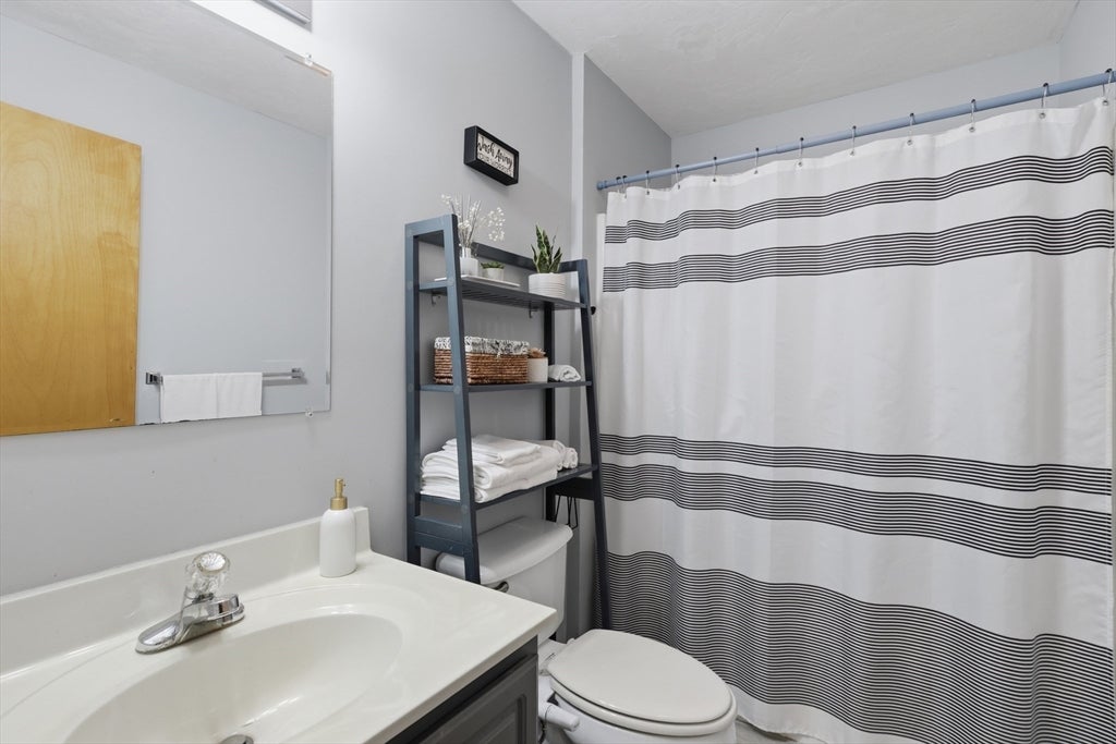 55 Hoover Street, Leominster, MA Photo #20