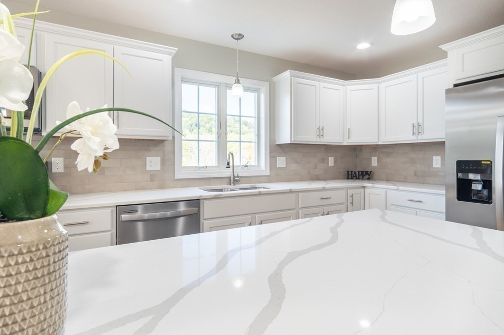 Wilbraham, Massachusetts 01095, United States, 4 Bedrooms Bedrooms, ,3 BathroomsBathrooms,Residential,Active,143262