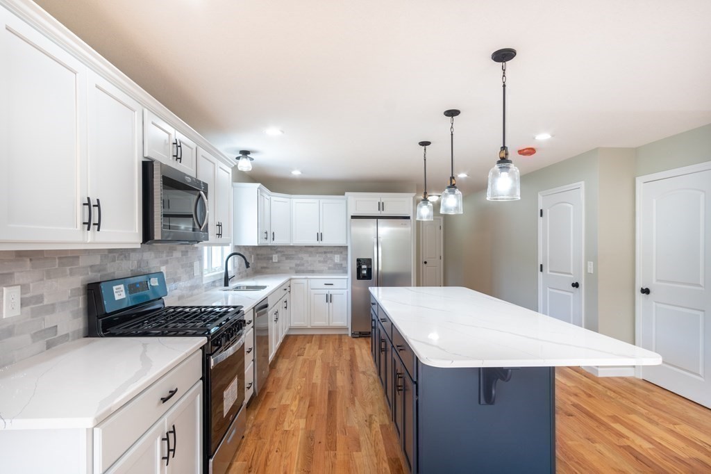 Wilbraham, Massachusetts 01095, United States, 4 Bedrooms Bedrooms, ,3 BathroomsBathrooms,Residential,Active,143262