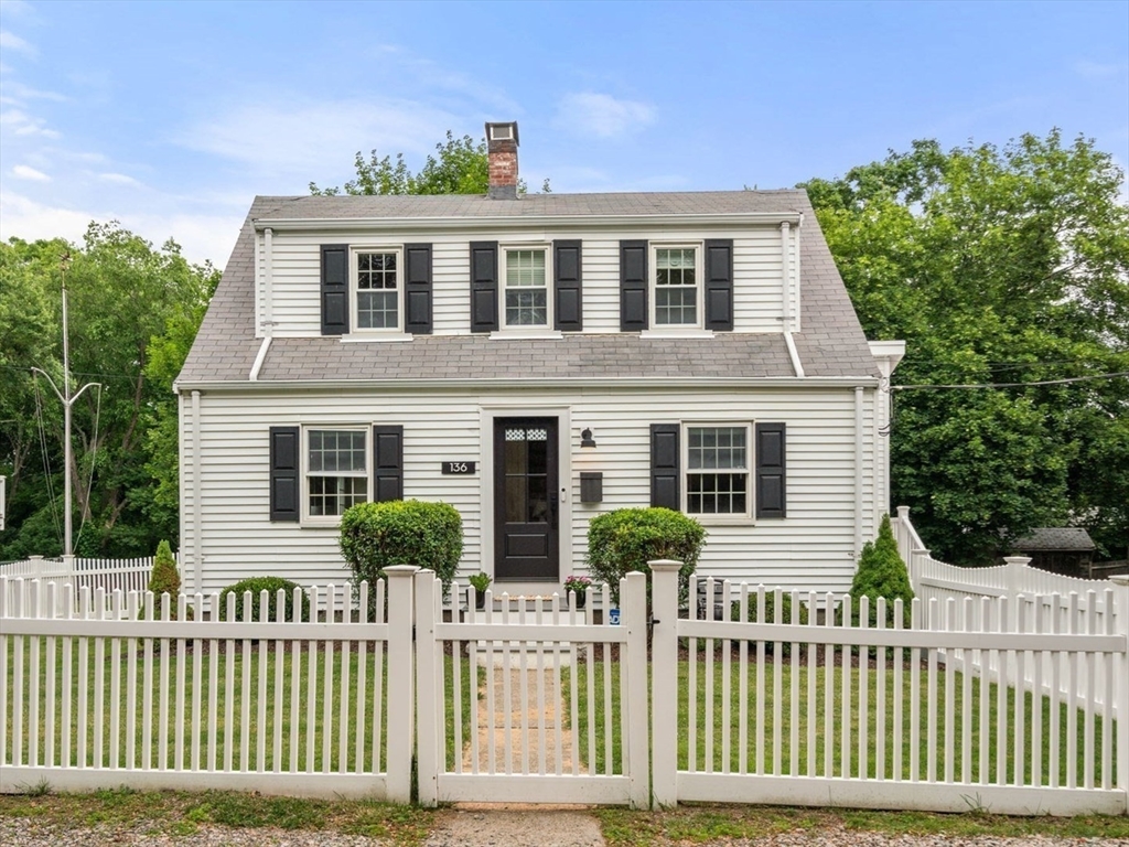 136 Ellis Ave