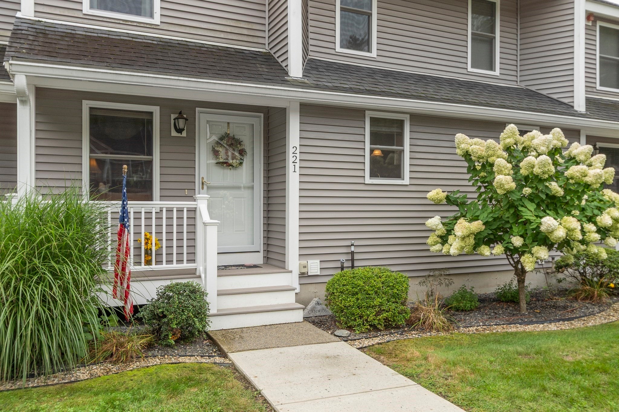 Photo of 221 Bayberry Hill Ln, Leominster, MA