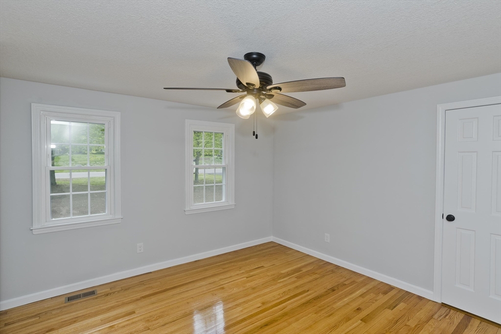 Wilbraham, Massachusetts 01095, United States, 5 Bedrooms Bedrooms, ,3 BathroomsBathrooms,Residential,Active,133765