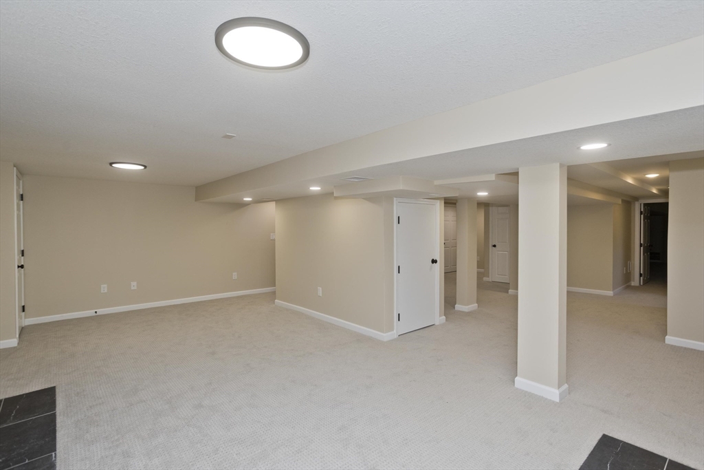 Wilbraham, Massachusetts 01095, United States, 5 Bedrooms Bedrooms, ,3 BathroomsBathrooms,Residential,Active,133765