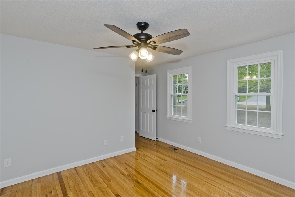 Wilbraham, Massachusetts 01095, United States, 5 Bedrooms Bedrooms, ,3 BathroomsBathrooms,Residential,Active,133765