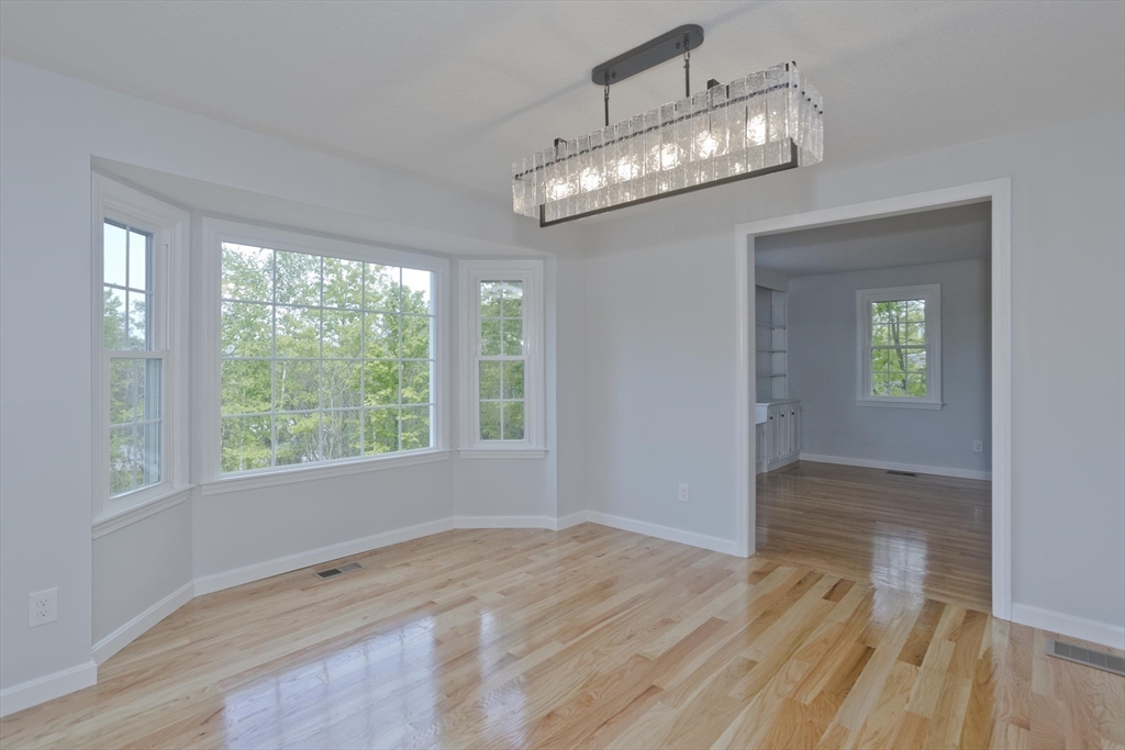 Wilbraham, Massachusetts 01095, United States, 5 Bedrooms Bedrooms, ,3 BathroomsBathrooms,Residential,Active,133765