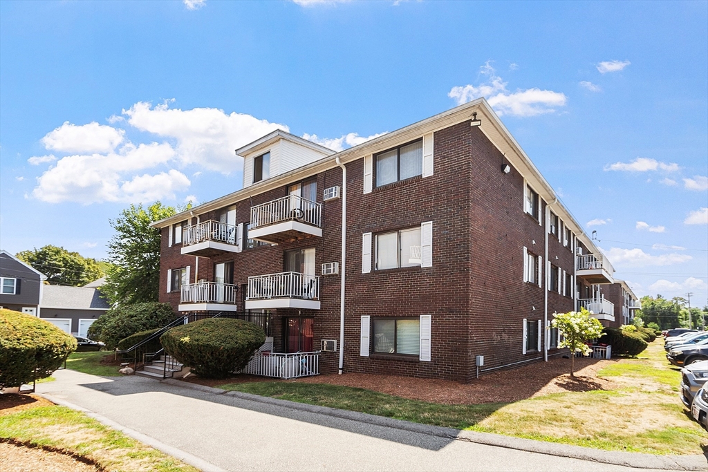 272 E Haverhill Street 20