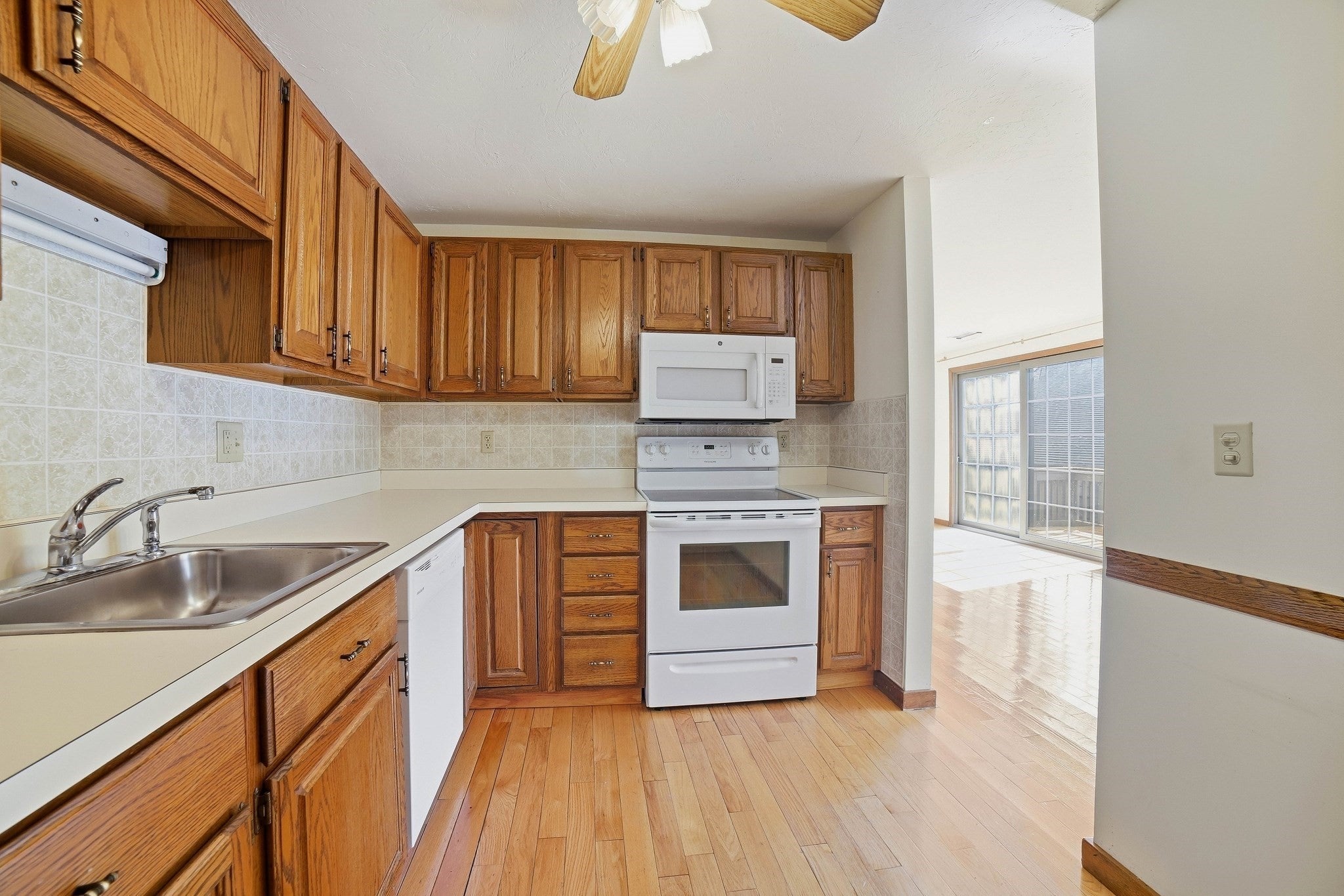 2 Ladyslipper Ln #3, Auburn, MA, 2 Ladyslipper Ln #3, Auburn, MA Photo #7