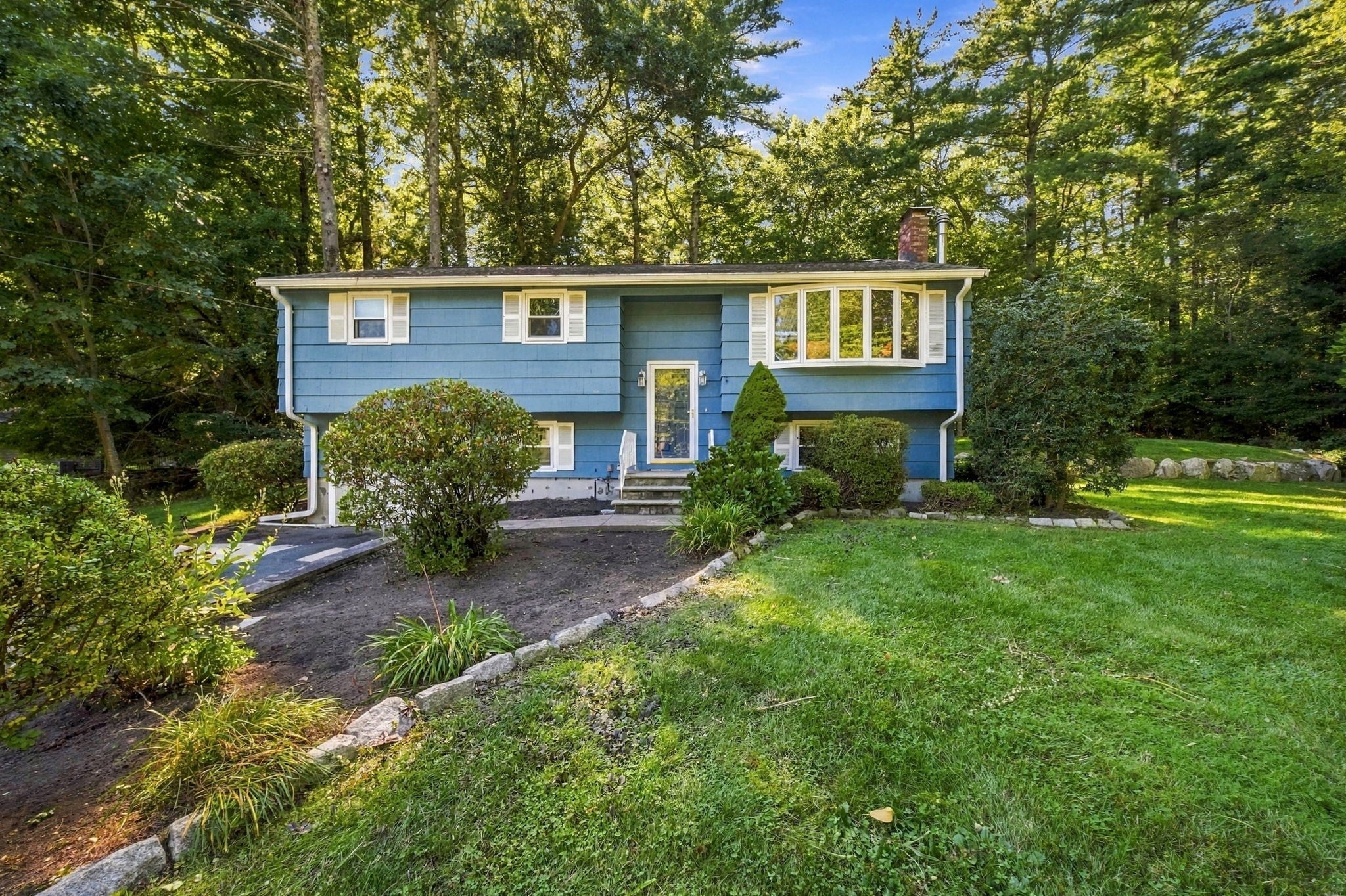 Photo of 7 Olde Farm Rd, Easton, MA