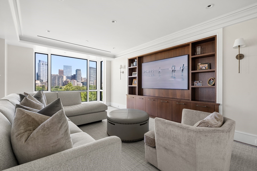 2 Commonwealth Avenue 11BCD