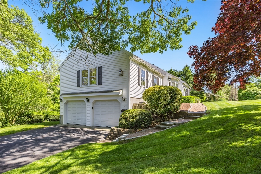 18 Curve Hill Road