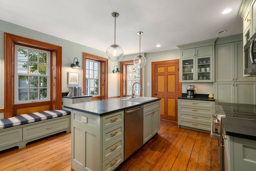 16 Cordis St 16