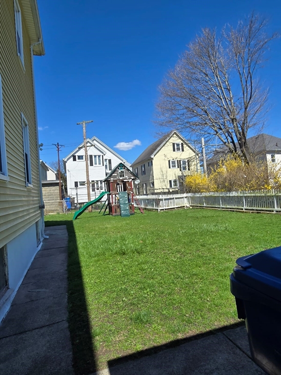 New Bedford, Massachusetts 02740, United States, 8 Bedrooms Bedrooms, ,3 BathroomsBathrooms,Residential,Pending,108333