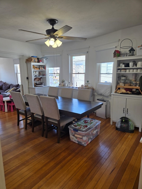 New Bedford, Massachusetts 02740, United States, 8 Bedrooms Bedrooms, ,3 BathroomsBathrooms,Residential,Pending,108333