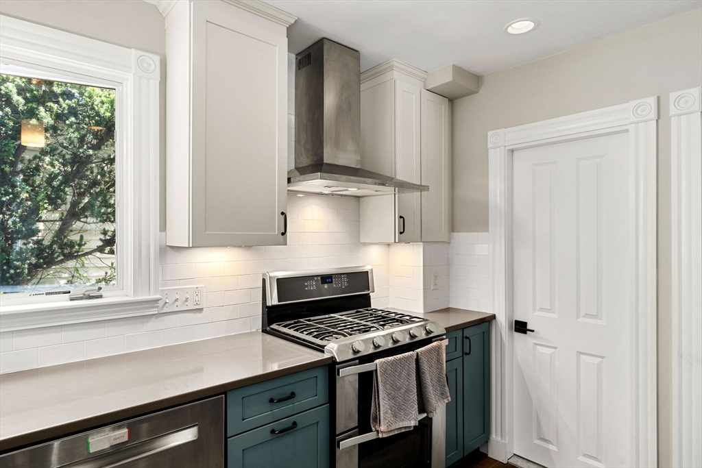 90 Forest St, Melrose, MA Photo #25
