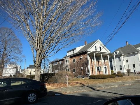 11 Orchard St Taunton MA 02780