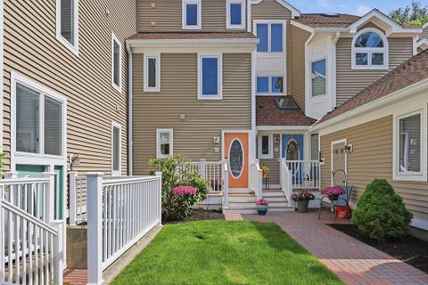 Photo of 60 Pointe Rok Drive #60, Worcester, MA 01604 (MLS # 73525870)