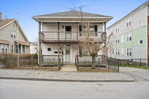 Photo of 34 Dartmouth St, Worcester, MA 01604 (MLS # 73503098)