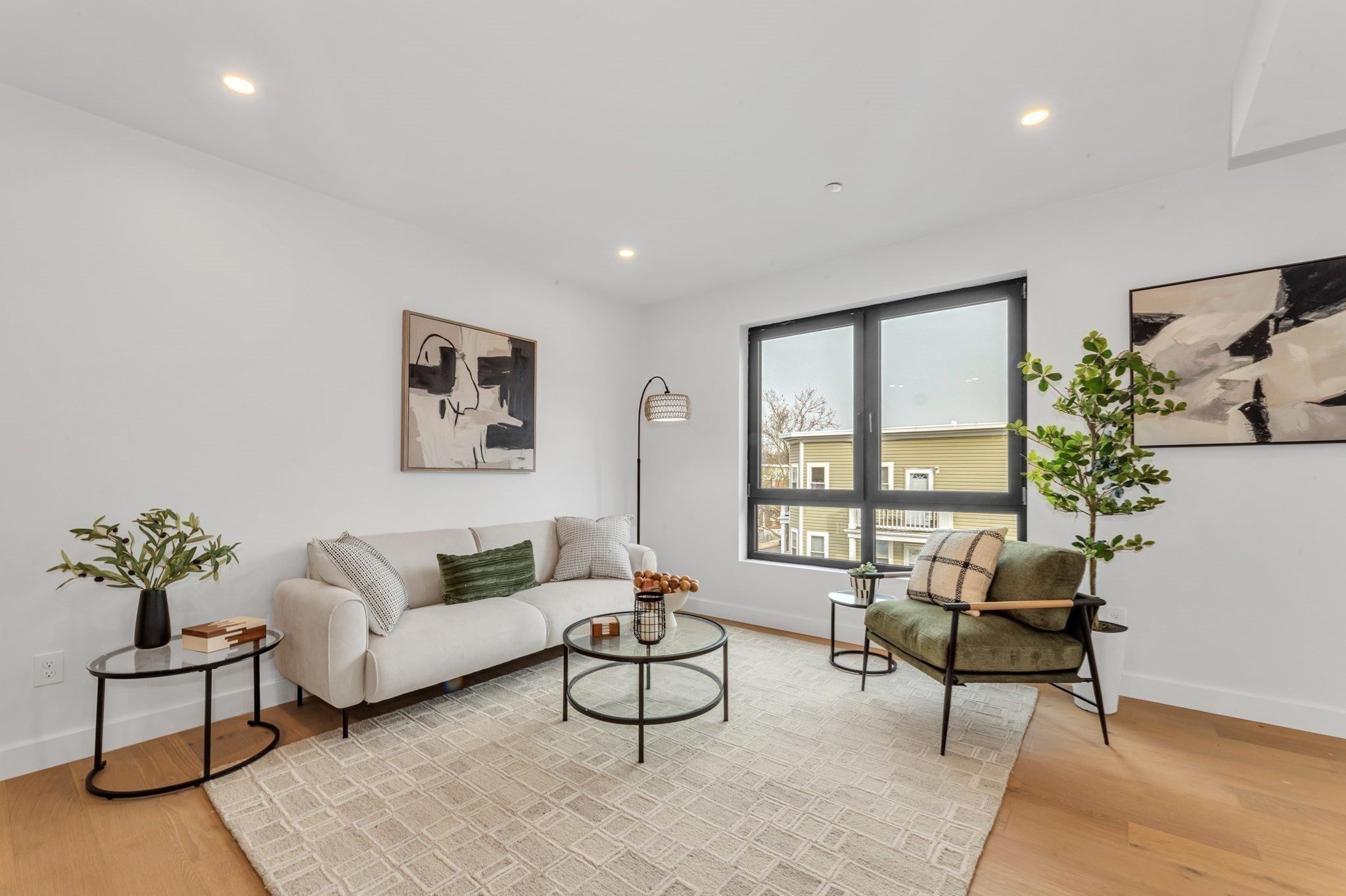 3992 Washington St 303, Boston MA 02131