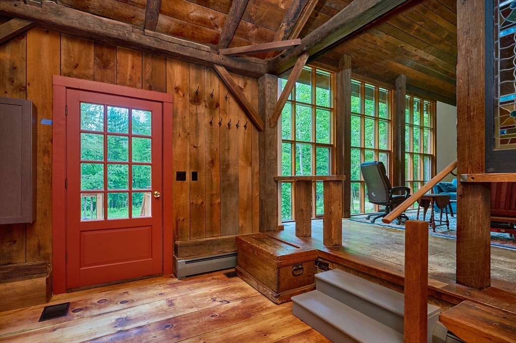 102 Chestnut Hill Loop