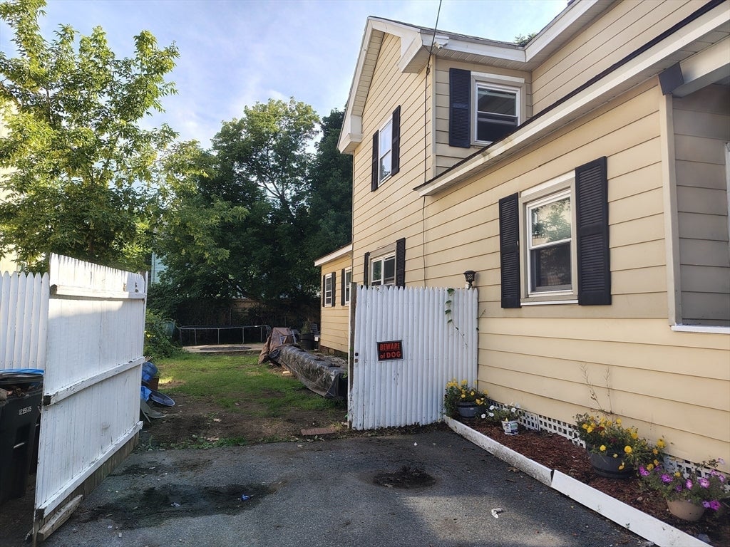 12 Lincoln Street