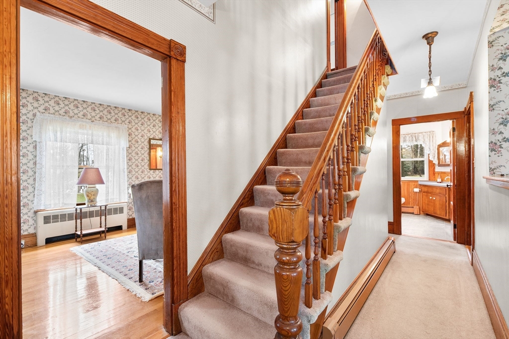 152 Center St