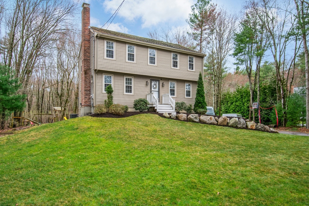 22 Walter Dr