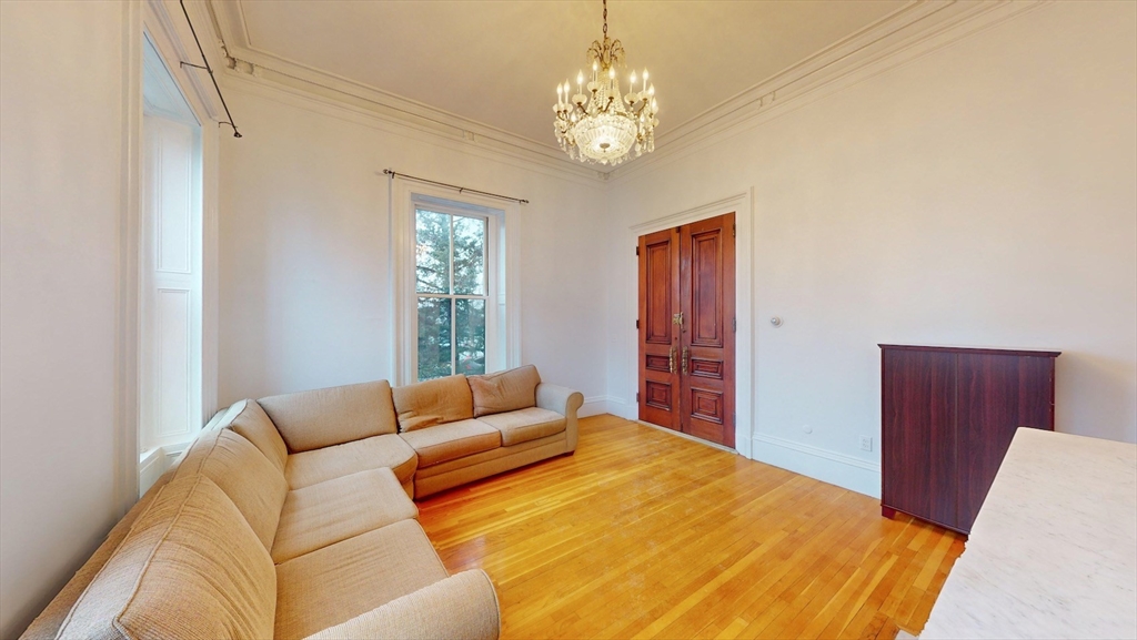 789 East Broadway 1A