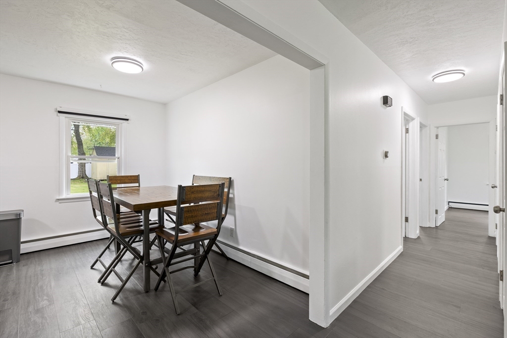 376 Hermitage Dr, Springfield, MA Photo #17