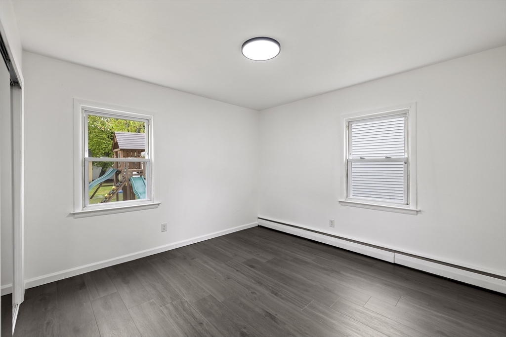 376 Hermitage Dr, Springfield, MA Photo #20