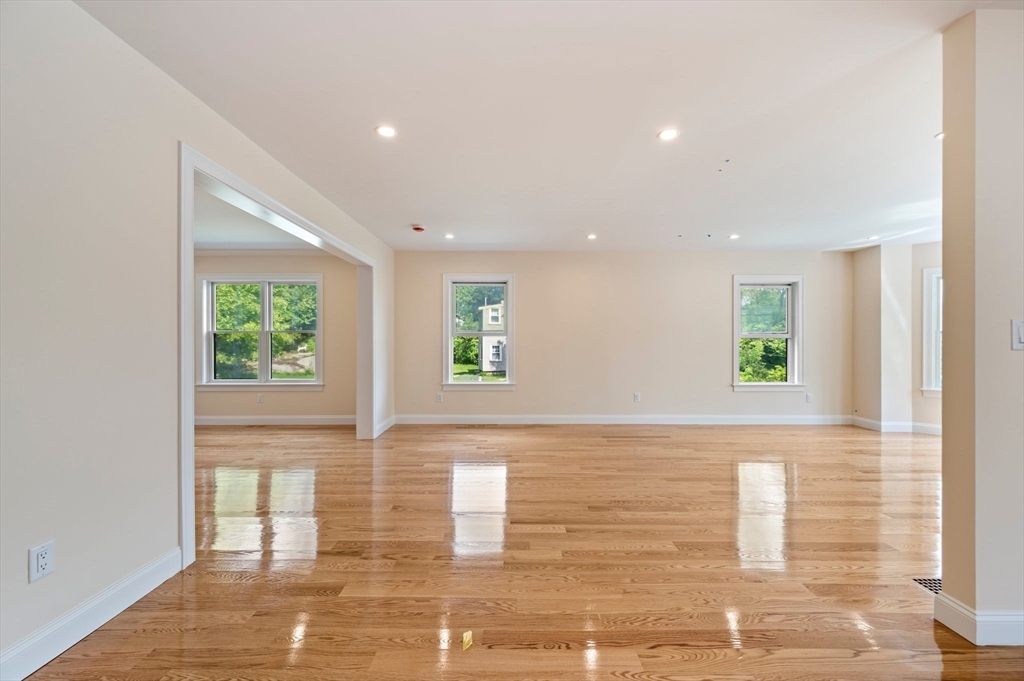 316 N Main St