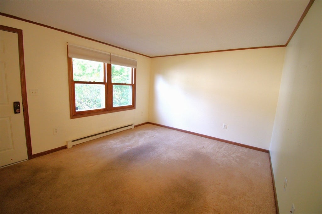 270 Sunderland Rd 24
