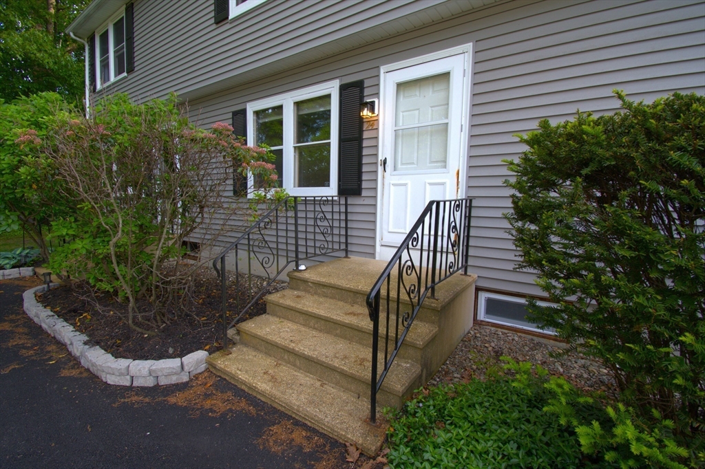 270 Sunderland Rd 24