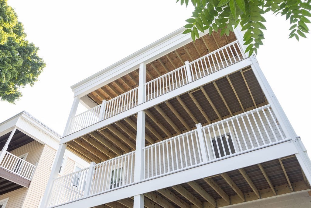 Boston, Massachusetts 02131, United States, 3 Bedrooms Bedrooms, ,2 BathroomsBathrooms,Residential,Active,81301