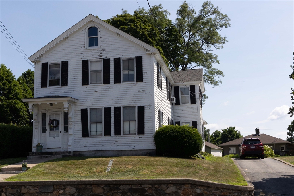72 N Main St
