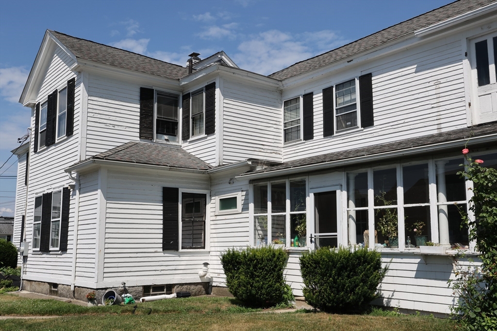 72 N Main St